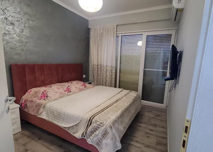 Urban Charm Lalzi * Draç